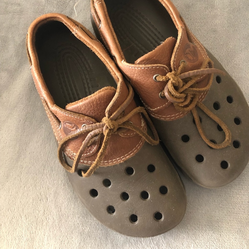 Crocs islanders women’s 8 men’s 6